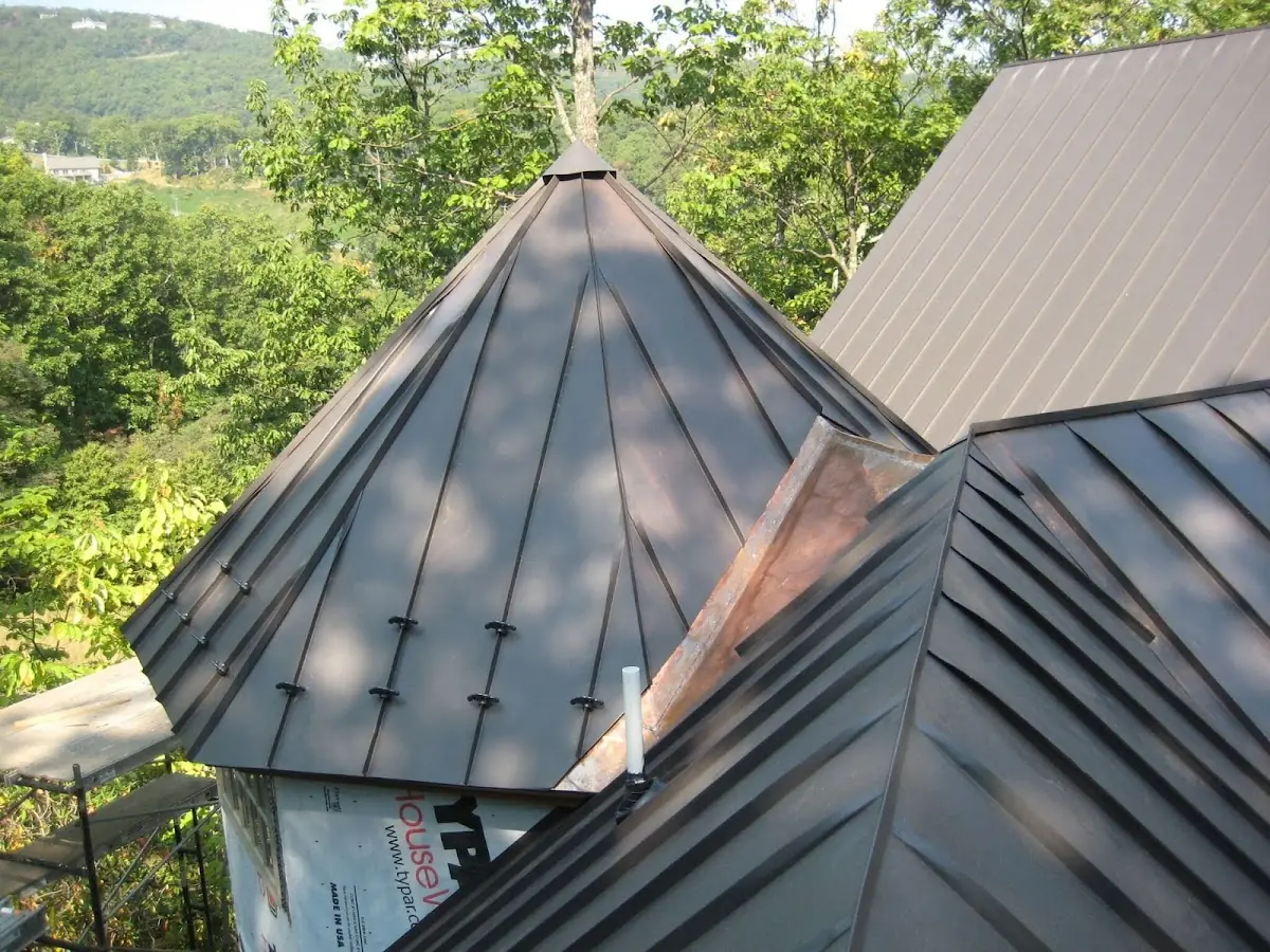 Professional Gutter Cleaning by Craftsman Roofing in Mittenlane